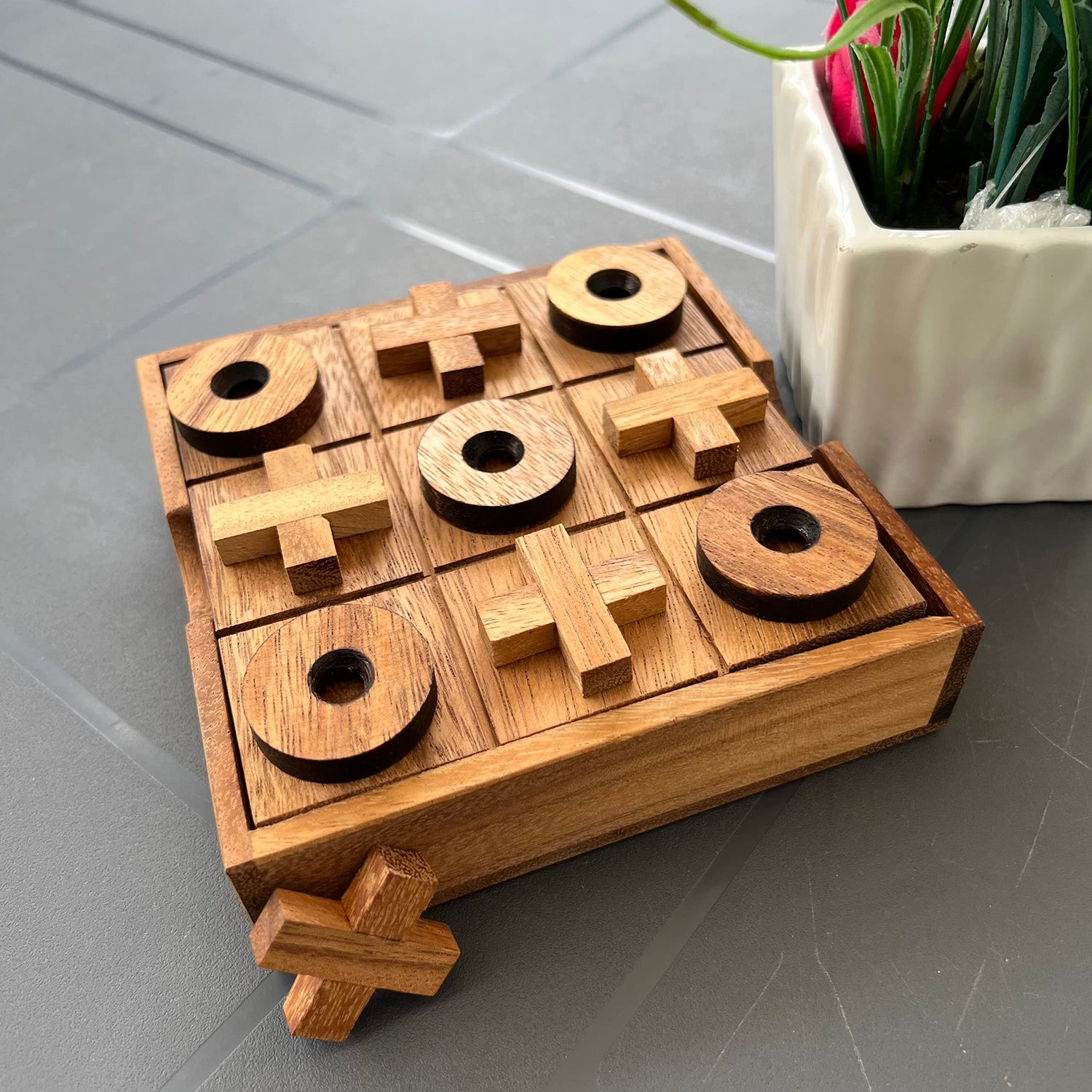 NUTTA - TicTacToe Tic Tac Toe Wooden Board XO OX Games Coffee Table Desk Toy Fun Game with Friends and Family Adult Games Travel Backyard Indoor NUTTA