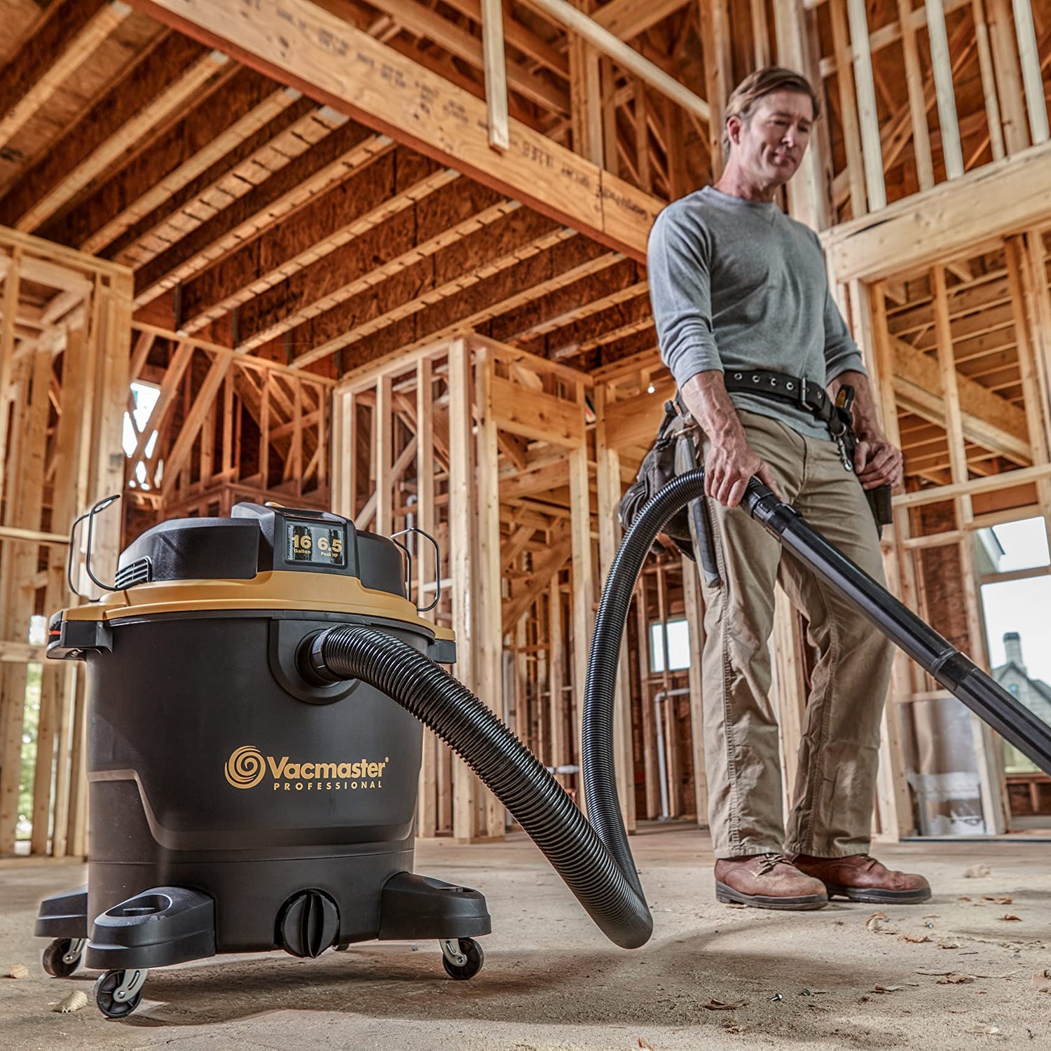 Vacmaster Professional - Wet/Dry Vac, 16 Gallon, Beast Series, 6.5 HP 2-1/2" Hose (VJH1612PF0201), Black Vacmaster