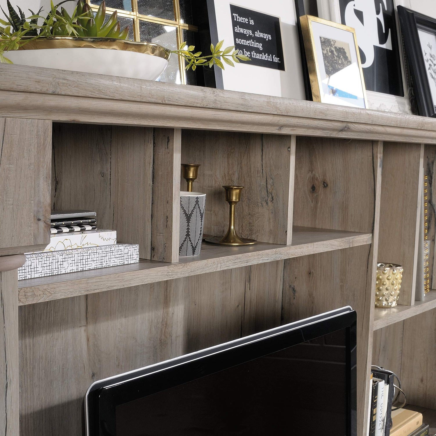 Sauder 424814 Palladia Computer Desk with Hutch, Split Oak Finish Sauder