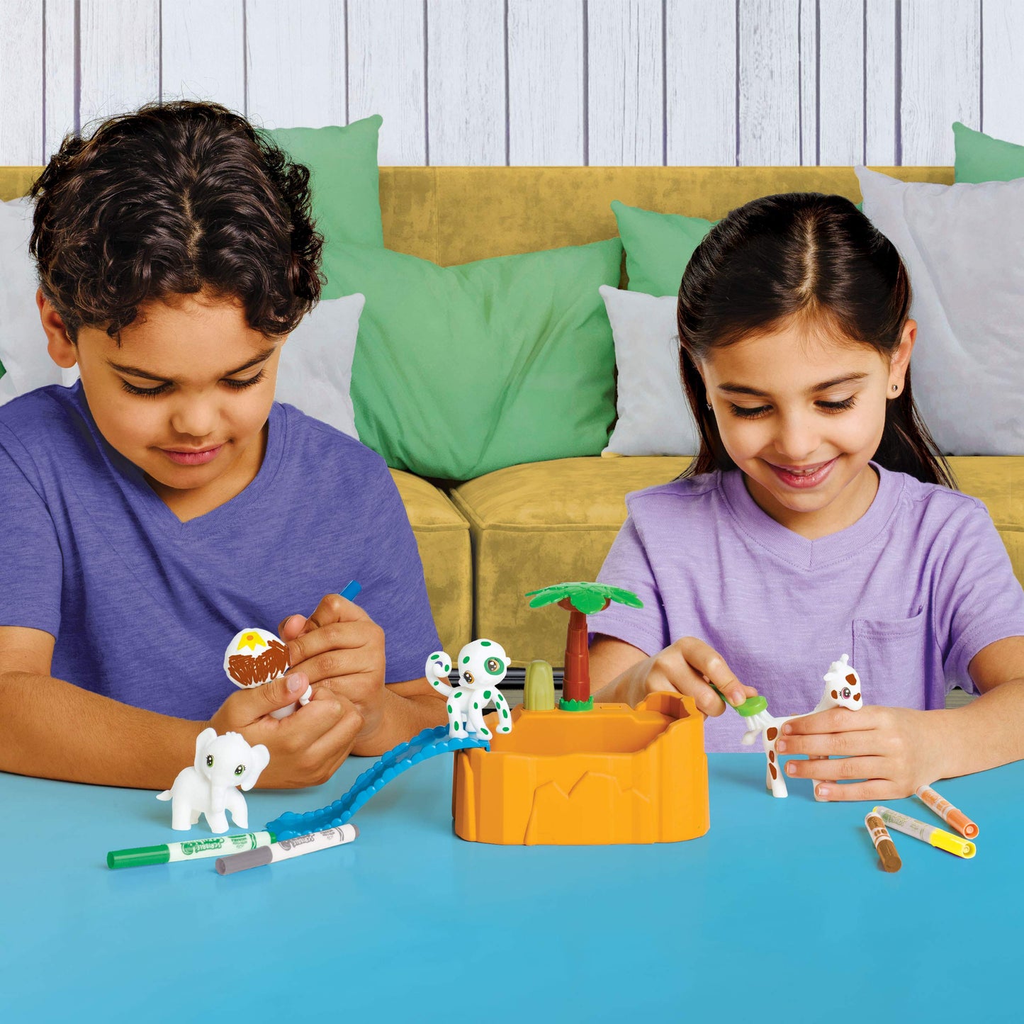 Crayola Scribble Scrubbie Safari Animals Tub Set, Color & Wash Creative Toy, Gift for Kids, Age 3, 4, 5, 6