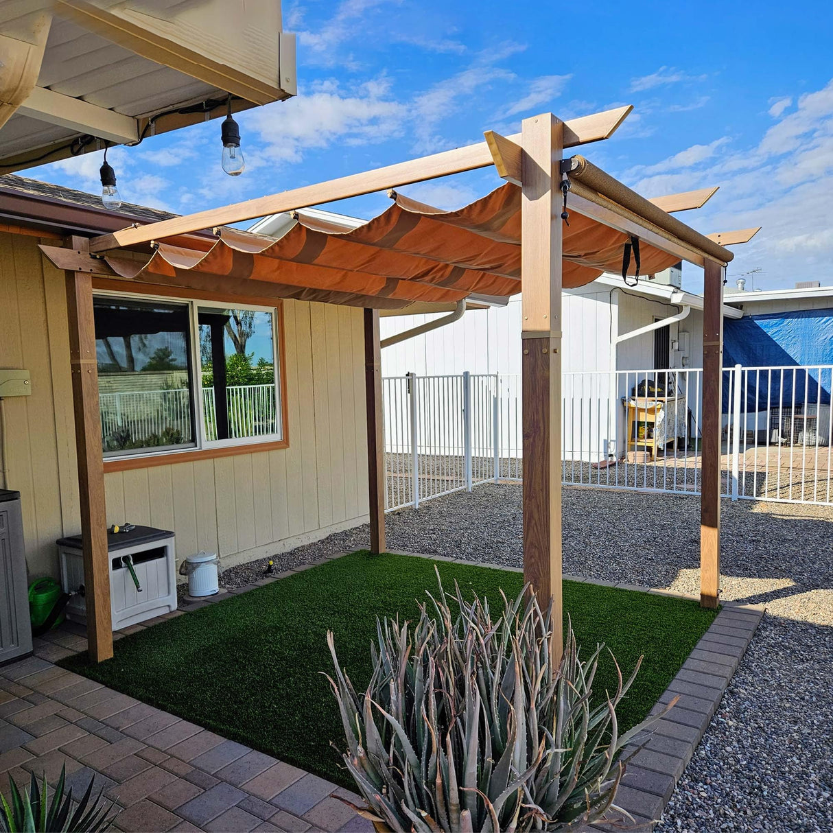 PURPLE LEAF 10' x 10' Outdoor Retractable Pergola with Sun Shade Canopy Patio Metal Shelter for Garden Porch Beach Pavilion Natural Wood Grain Frame PURPLE LEAF