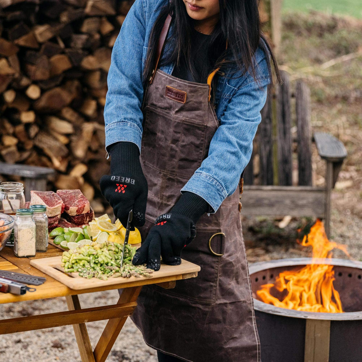 Breeo Waxed Canvas Apron | Leather Straps | D Rings & Pockets | Adjustable Straps Breeo