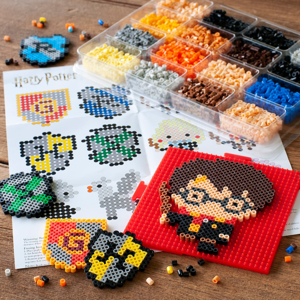 Perler 80-54345 Harry Potter Fuse Bead Kit for Kids and Adults, Comes with 19 Patterns, Multicolor, 4503pcs Perler