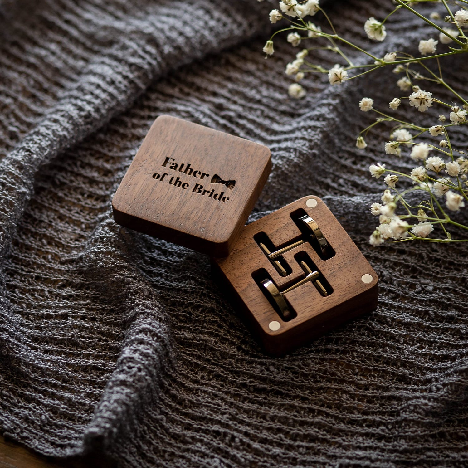 MUUJEE Cufflinks with Engraved Wood Gift Box (Father of the Bride) MUUJEE