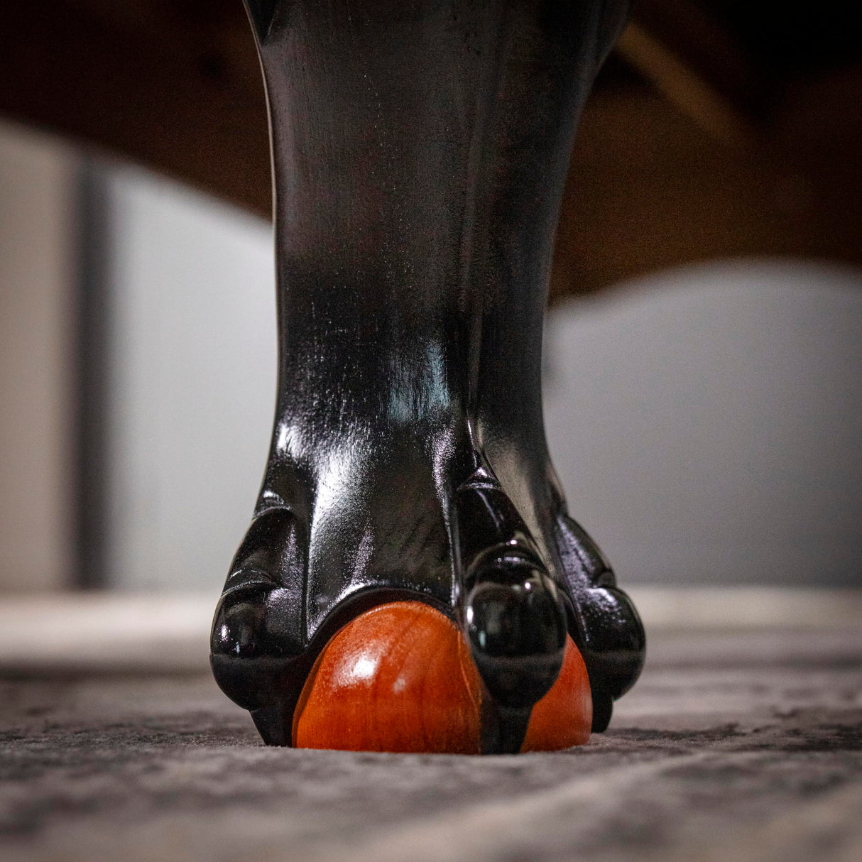 Minnesota Fats 8' Covington Billiard Table with Carved Solid-Wood Legs and Antiqued Wood Finish Minnesota Fats