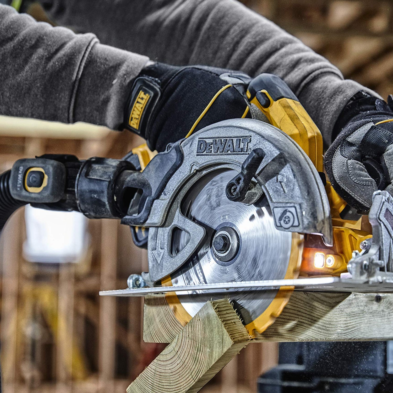 DEWALT 20V MAX 7-1/4-Inch Circular Saw with Brake, Tool Only, Cordless (DCS570B) DEWALT