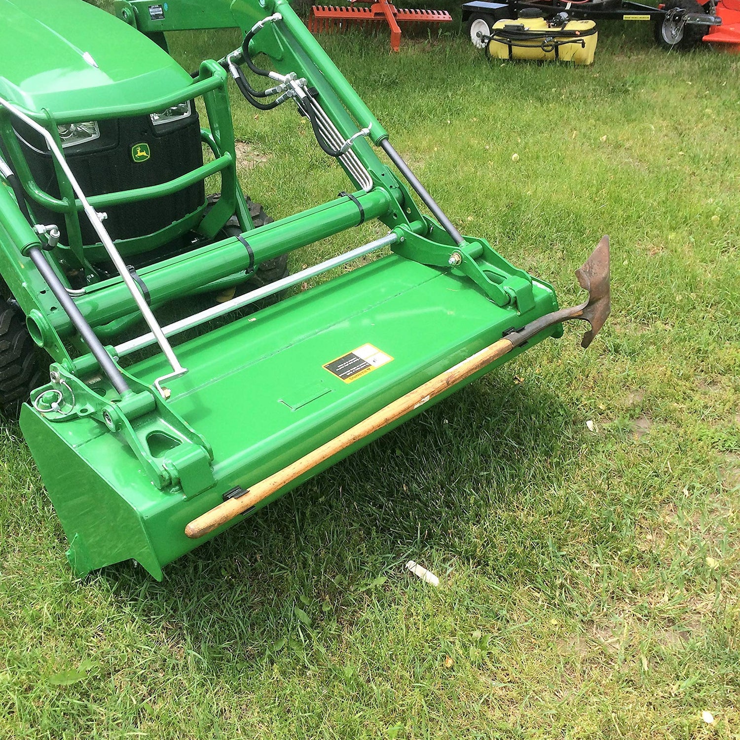 Landscapers Clip. A Magnetic Tool Holder for Yard Tools, Hand Tools, Shovel, Rake and More MTM