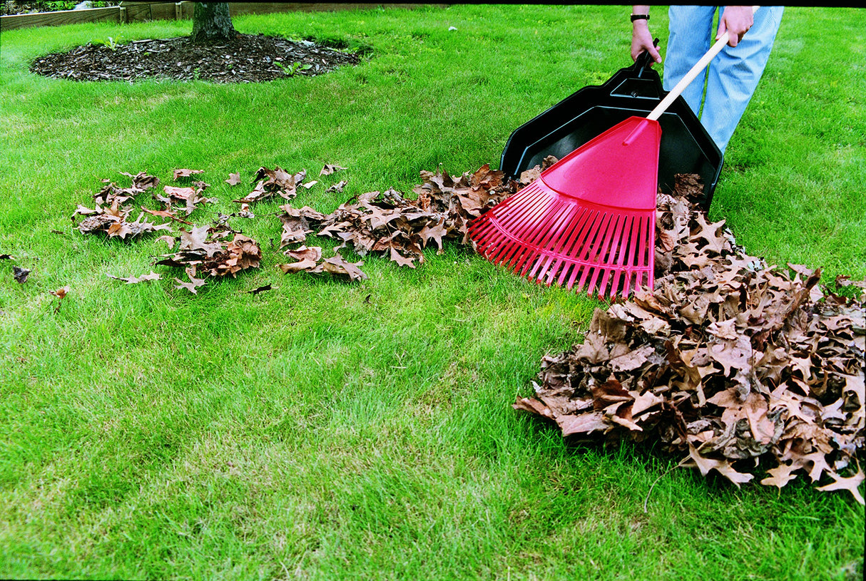 Emsco Group Enormous Yard & Garage Dust Pan – 24-Inch Mouth – Lightweight, Durable – Clip-On Features Emsco Group