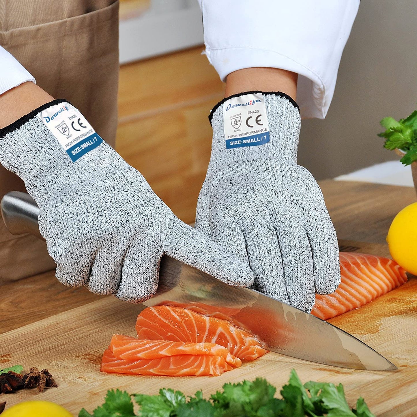 Cut Resistant Gloves Food Grade Level 5 Protection, Safety Kitchen Cuts Gloves for Oyster Shucking, Fish Fillet Processing, Mandolin Slicing, Meat Cutting and Wood Carving, 1 Pair (Large)